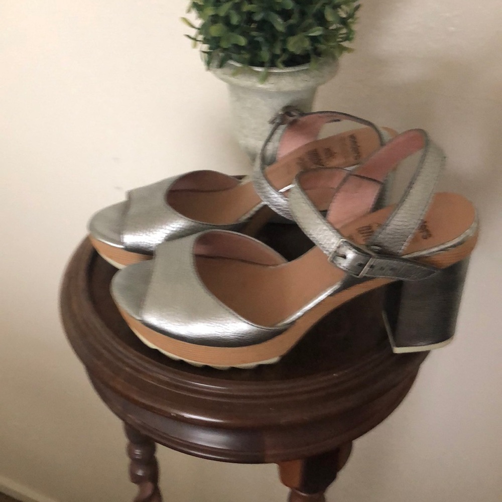 Shoe sandals